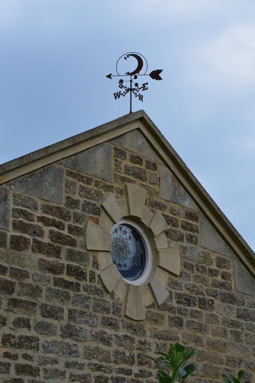 Crossroads Farm - Queen Anne'S Stable Box (Wiltshire) Exterior foto