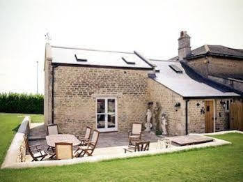 Crossroads Farm - Queen Anne'S Stable Box (Wiltshire) Exterior foto